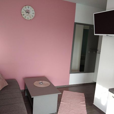 קרלובג Apartmani Verica מראה חיצוני תמונה