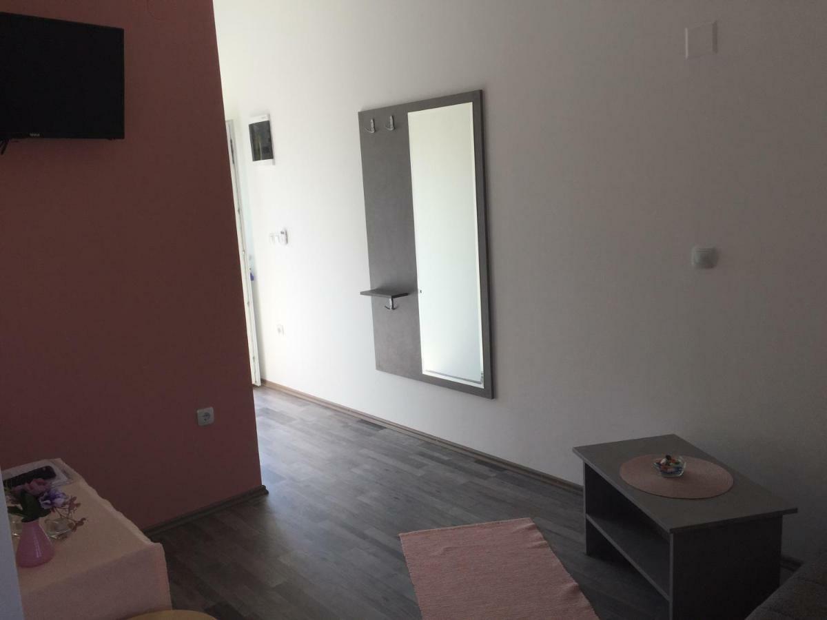 קרלובג Apartmani Verica מראה חיצוני תמונה