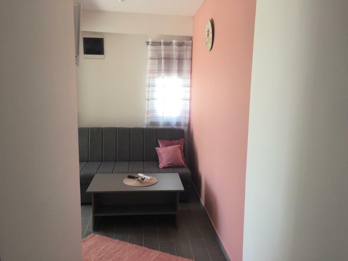 קרלובג Apartmani Verica מראה חיצוני תמונה